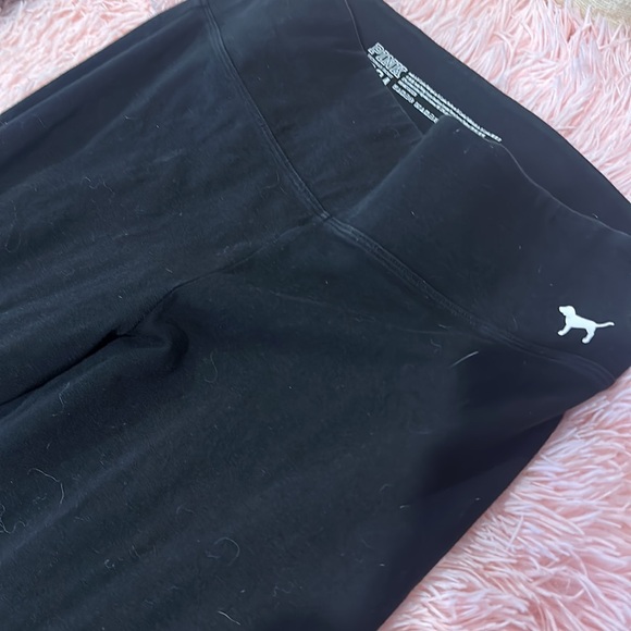 Two pair of Victoria’s Secret yoga pants, size medium - Picture 2 of 8